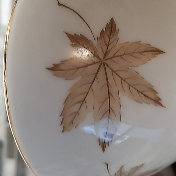 Vintage Royal Ming China tea cups and creamer Japanese maple leaf 🍁 design - Picture 4 of 5